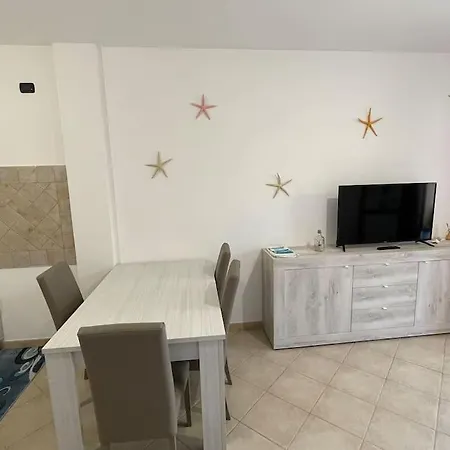 Incantevole 4 Posti Letto Con Piscina Idromassaggio Vakantiehuis Valledoria (Sardinia)