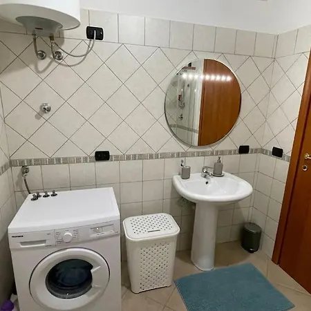 Incantevole 4 Posti Letto Con Piscina Idromassaggio Vakantiehuis Valledoria (Sardinia)